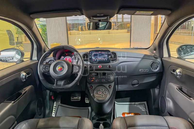 2024 فيات ابارث 695 كومبيتيزيون