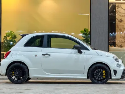 2024 فيات ابارث 695 كومبيتيزيون