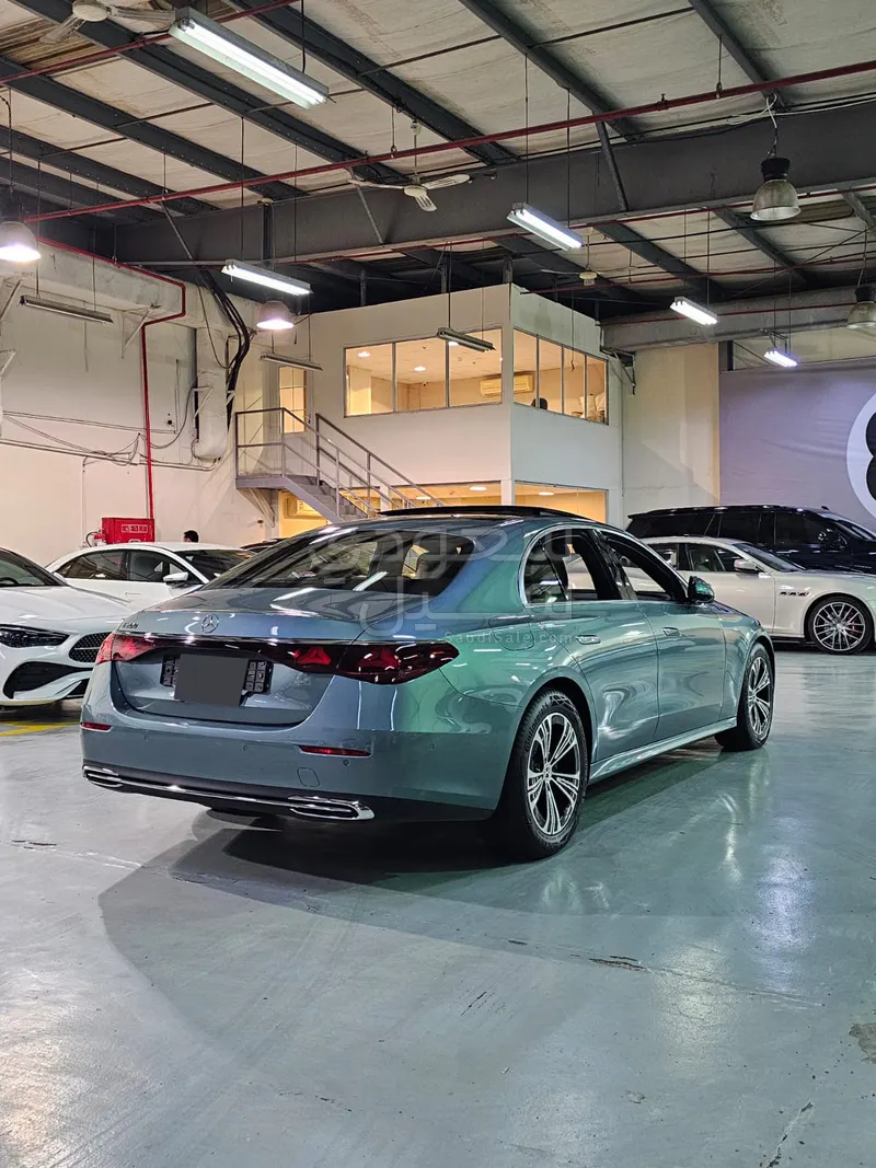 2025 مرسيدس - بنز إي 200