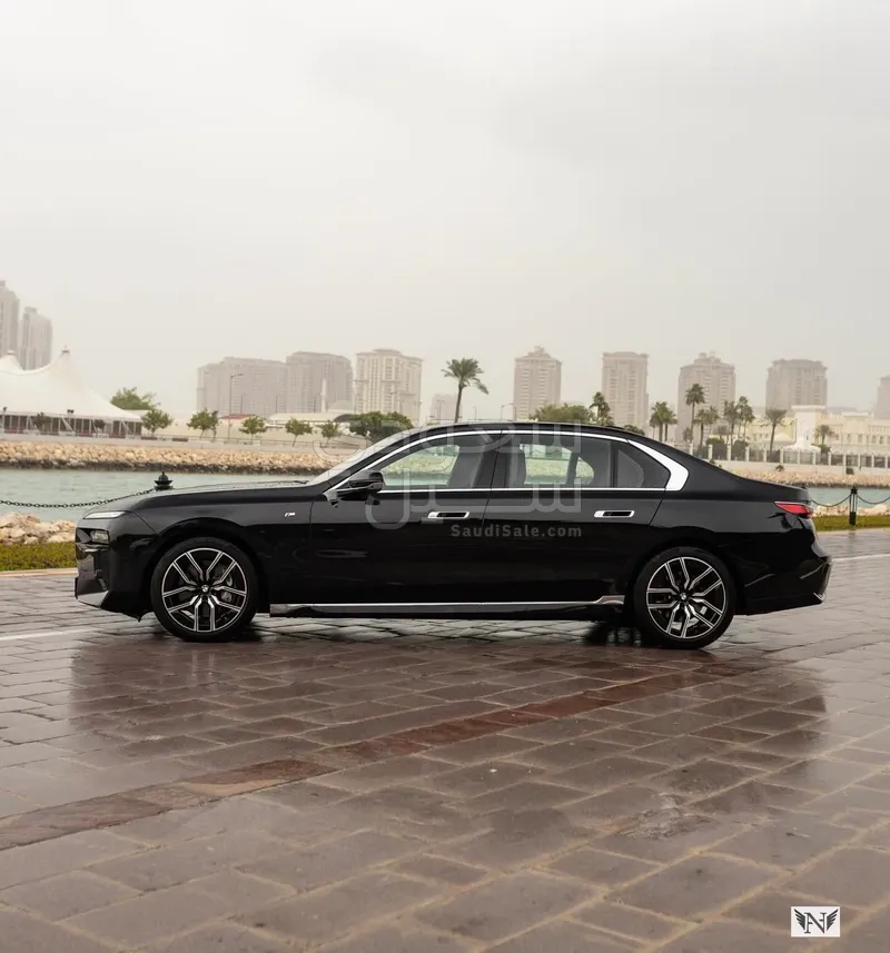 2023 بي ام دبليو الفئة السابعة 740 إل أي