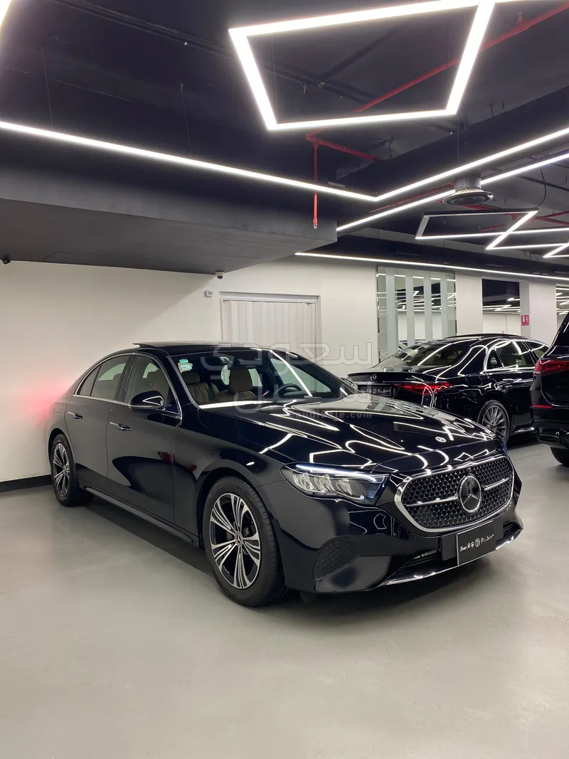 2025 مرسيدس - بنز إي 200