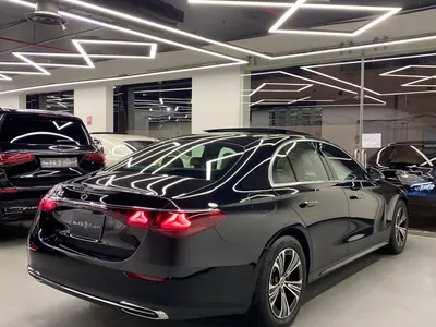 2025 مرسيدس - بنز إي 200