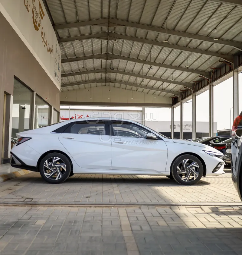 2025 هيونداي النترا