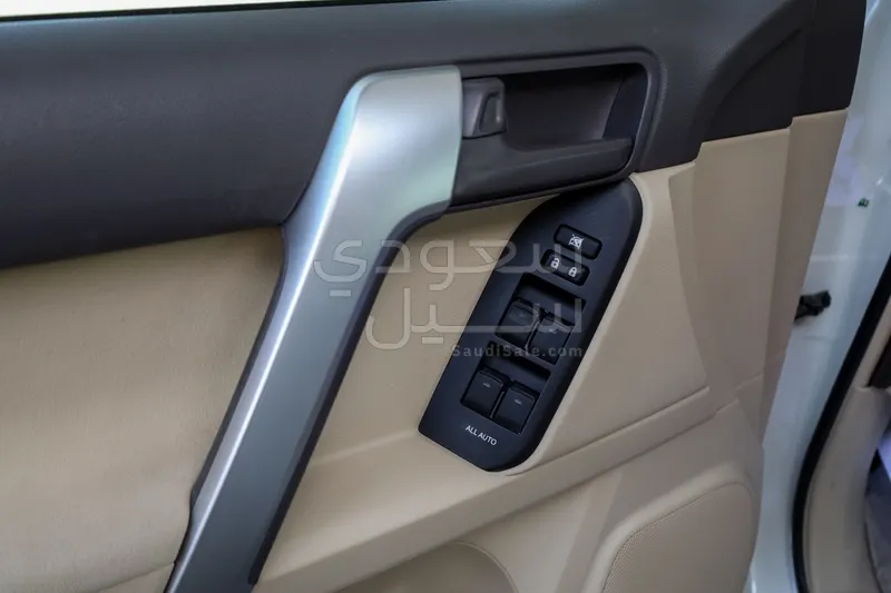 2023 تويوتا برادو تي اكس ال