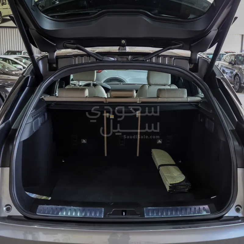 2020 لاند روفر رينج روفر فيلار فيلار