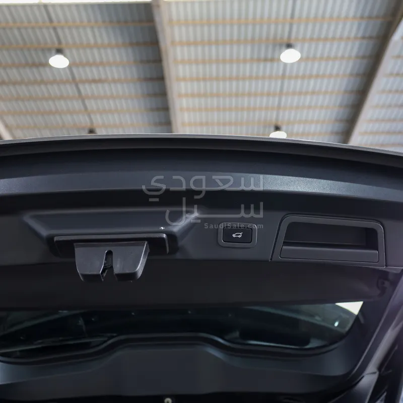 2020 لاند روفر رينج روفر فيلار فيلار