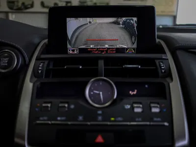 2020 لكزس إن إكس 300