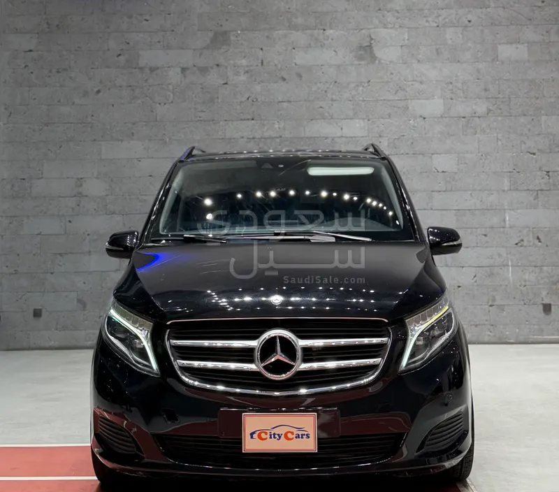 2015 مرسيدس - بنز في 220