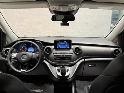 2015 مرسيدس - بنز في 220