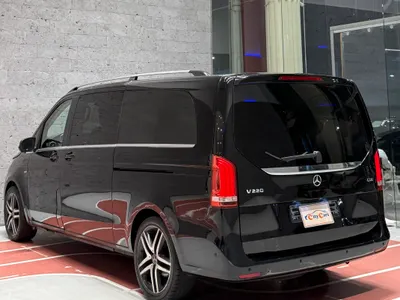 2015 مرسيدس - بنز في 220