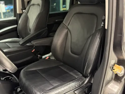 2015 مرسيدس - بنز في 220