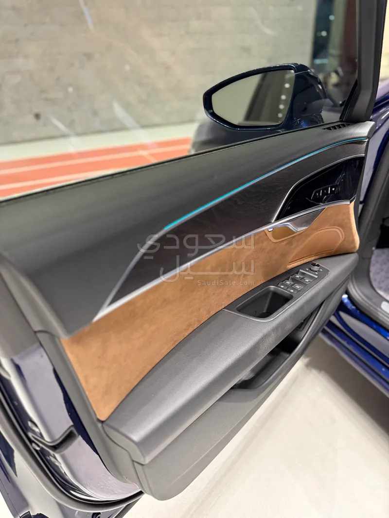 2019 اودي اي 8 ال 55تي اف اس أي