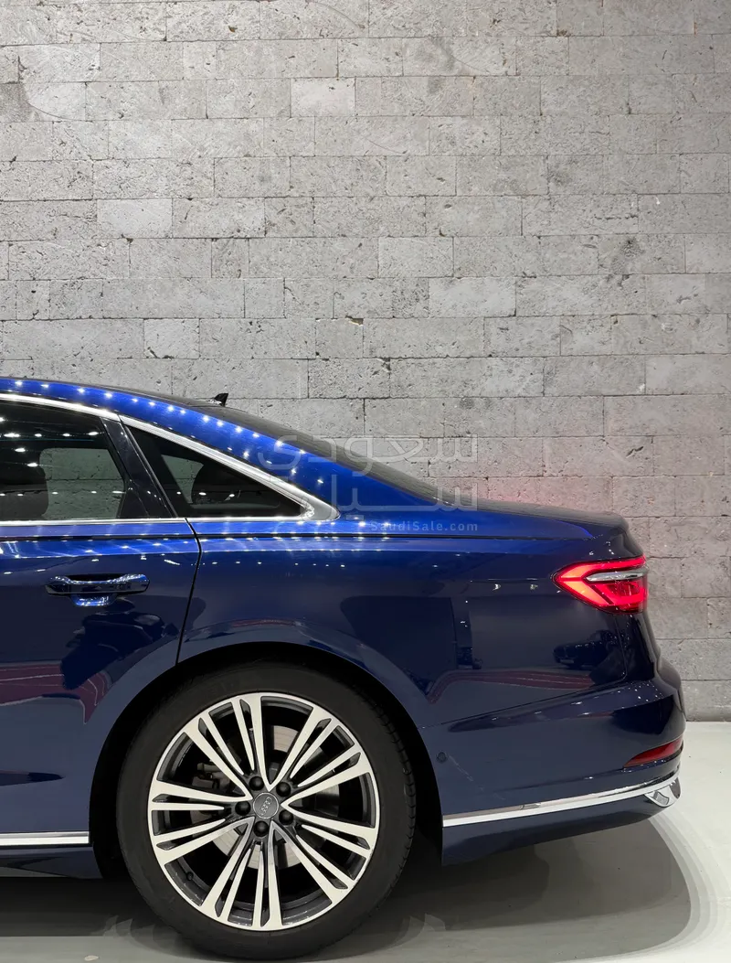 2019 اودي اي 8 ال 55تي اف اس أي