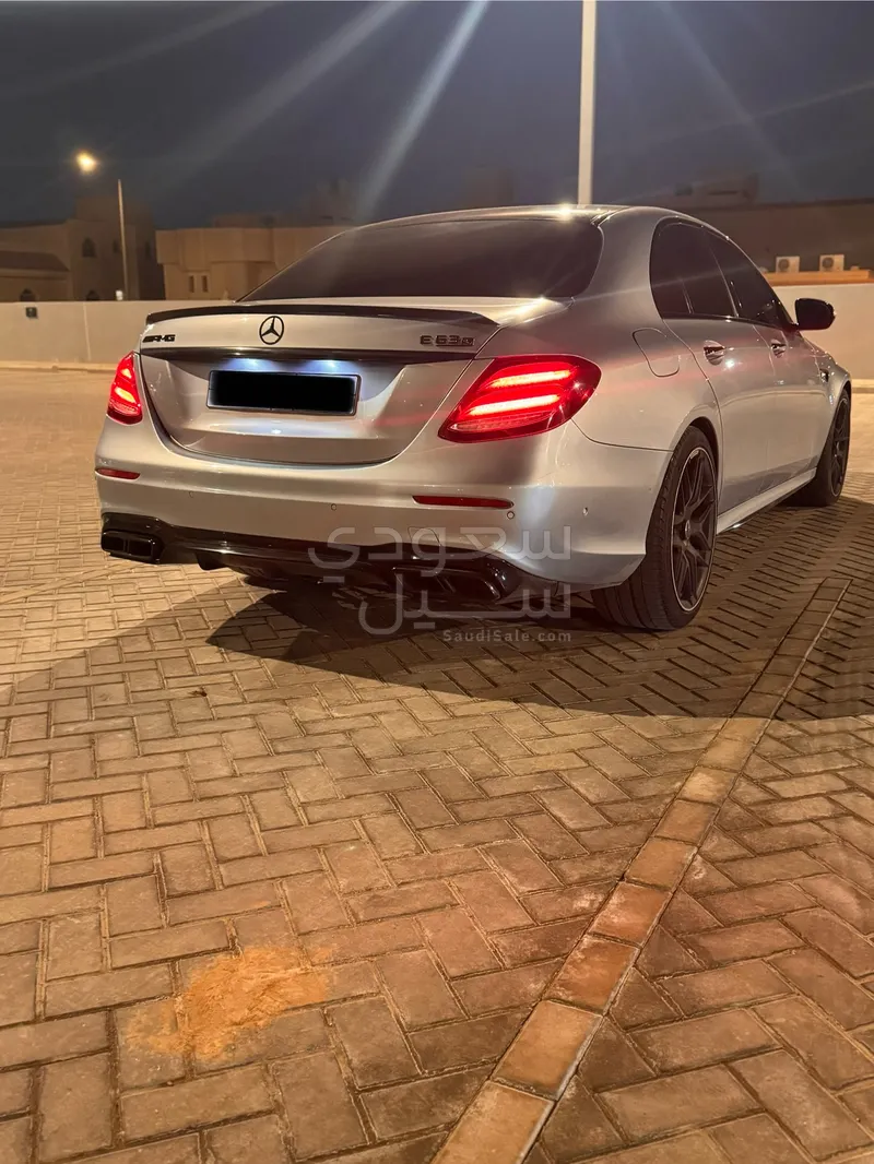 2017 مرسيدس - بنز إي 300