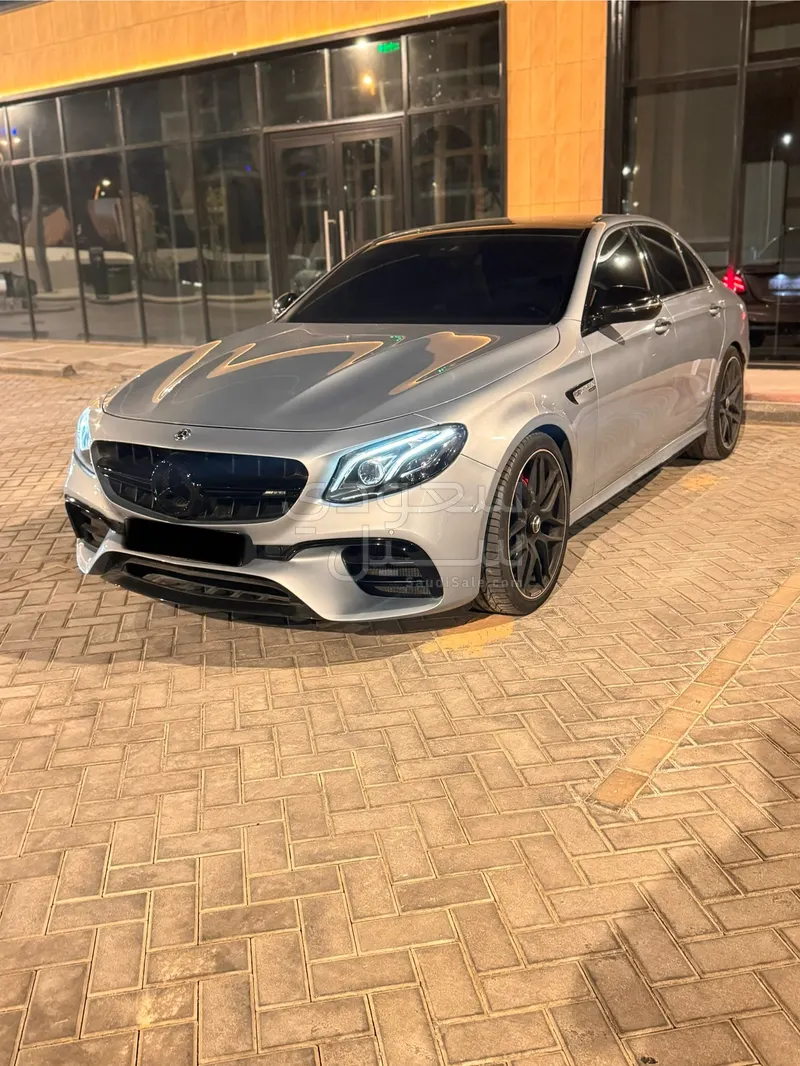 2017 مرسيدس - بنز إي 300