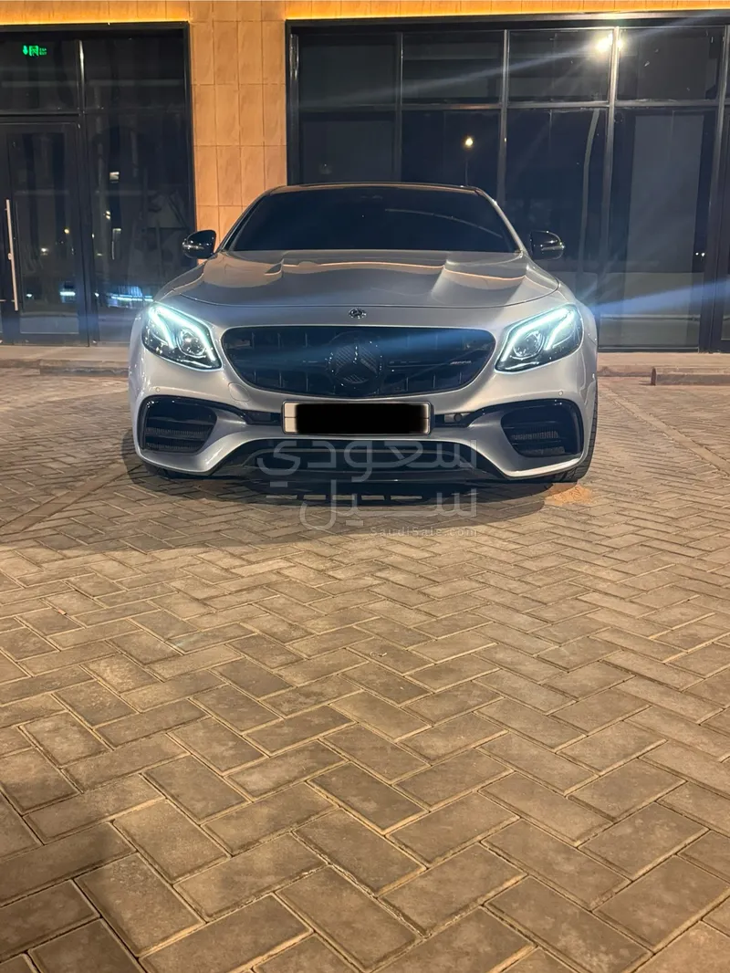 2017 مرسيدس - بنز إي 300