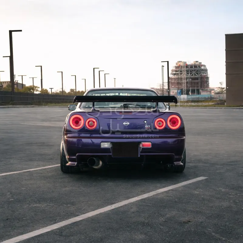 2002 نيسان سكاي لاين