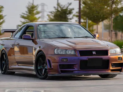 2002 نيسان سكاي لاين