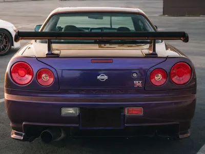 2002 نيسان سكاي لاين