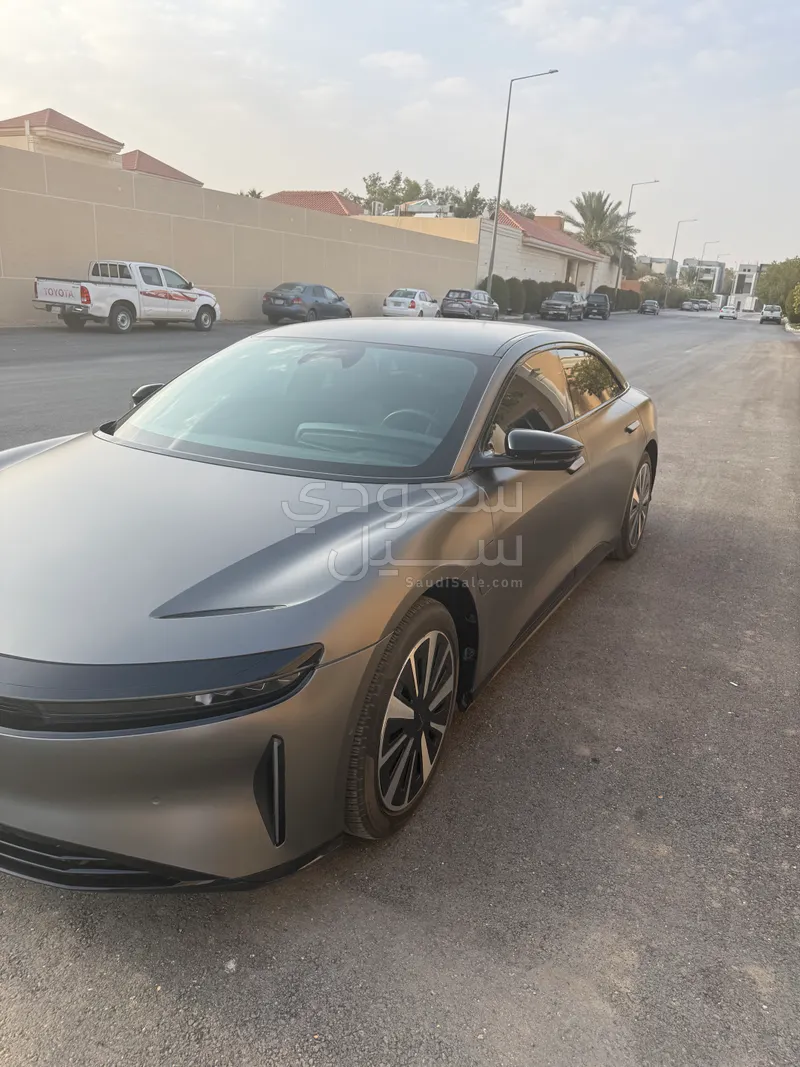 2024 لوسيد اير بيور