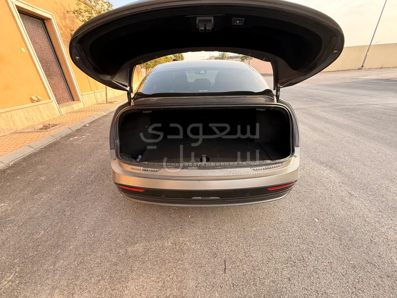 2024 لوسيد اير بيور