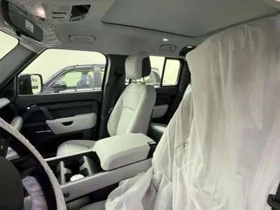 2026 لاند روفر ديفيندر 110