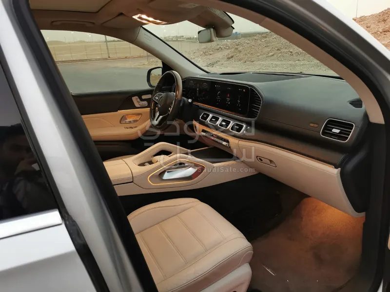 2020 مرسيدس - بنز جي إل إي 450