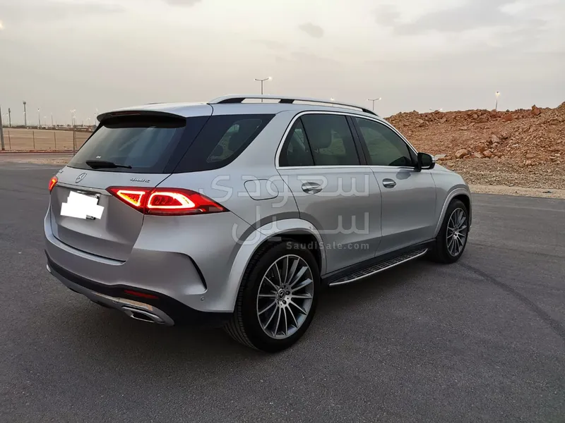 2020 مرسيدس - بنز جي إل إي 450