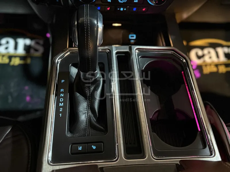 2016 فورد اف 150 بلاتينيوم