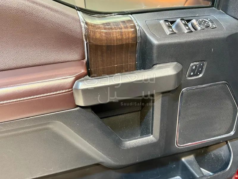 2016 فورد اف 150 بلاتينيوم