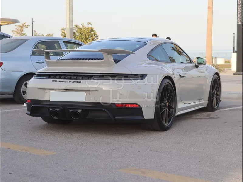 2025 بورش 911 كاريرا 4 جي تي اس