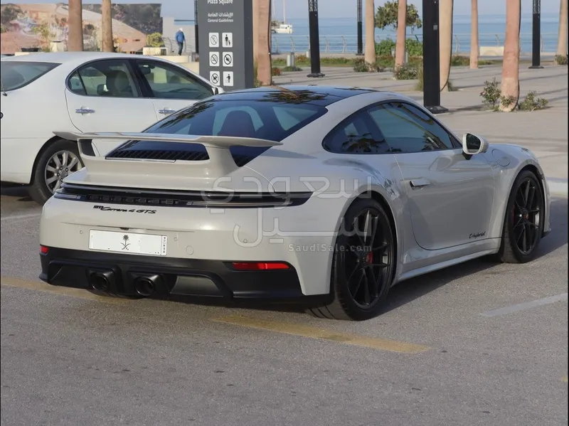 2025 بورش 911 كاريرا 4 جي تي اس