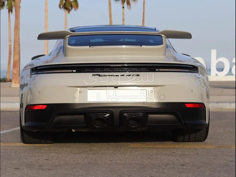 2025 بورش 911 كاريرا 4 جي تي اس
