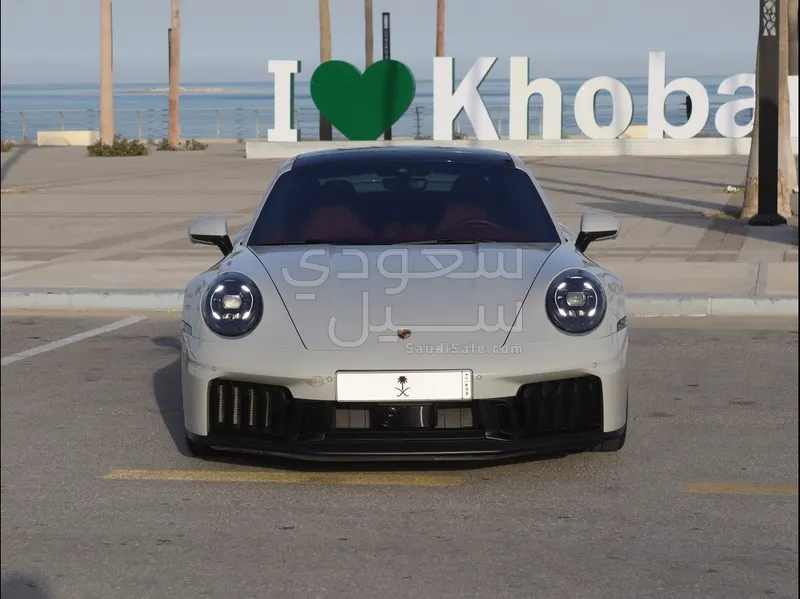 2025 بورش 911 كاريرا 4 جي تي اس