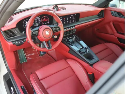 2025 بورش 911 كاريرا 4 جي تي اس