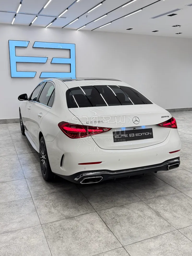 2023 مرسيدس - بنز سي 200