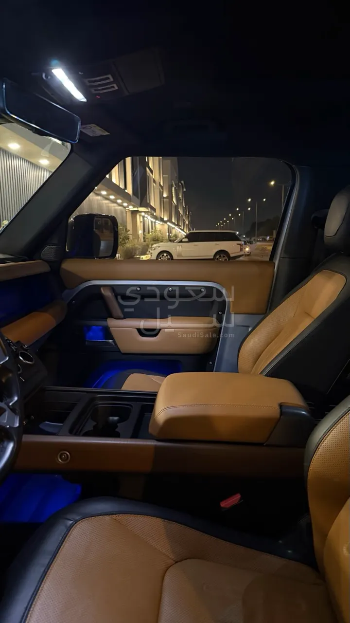 2021 لاند روفر ديفيندر اكس