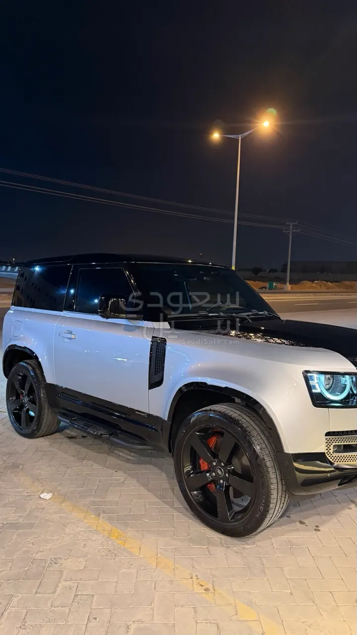 2021 لاند روفر ديفيندر اكس