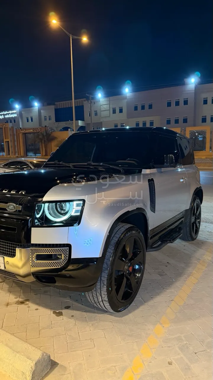 2021 لاند روفر ديفيندر اكس