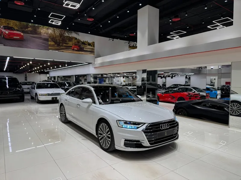 2019 اودي اي 8 ال