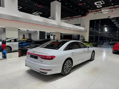 2019 اودي اي 8 ال