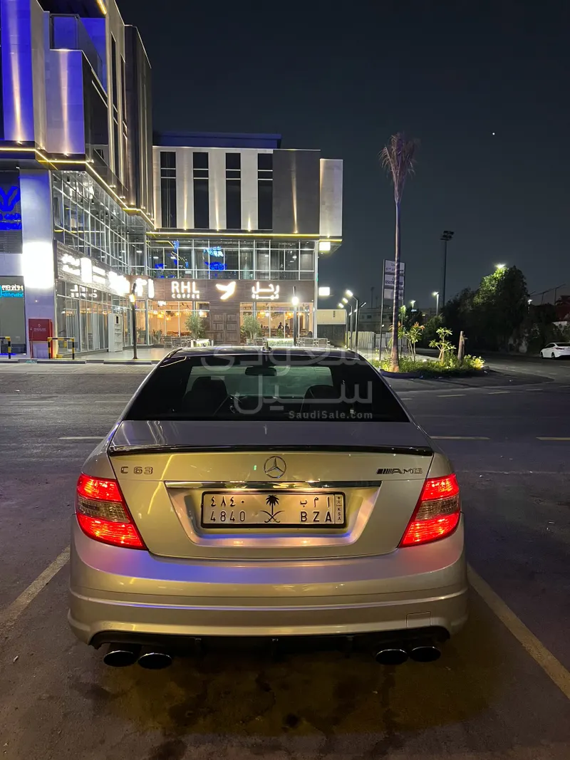 2008 مرسيدس - بنز سي 63 أي إم جي