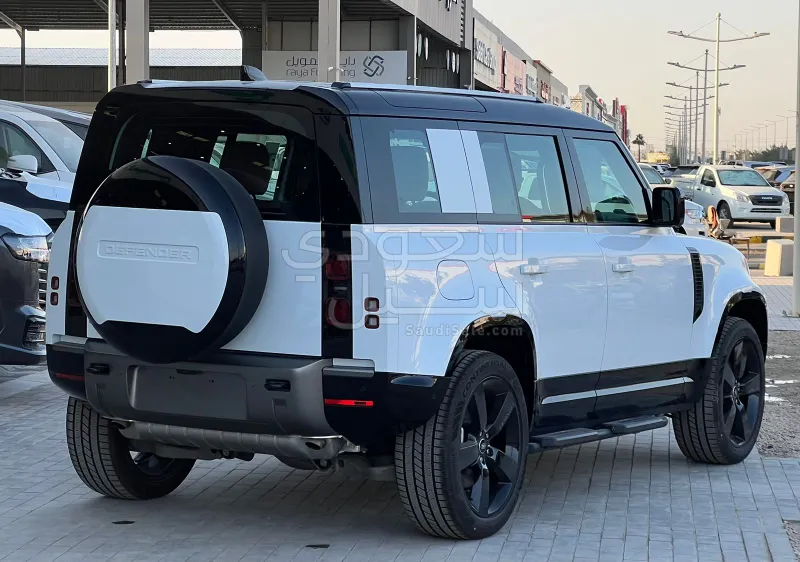 2025 لاند روفر ديفيندر اكس داينمك