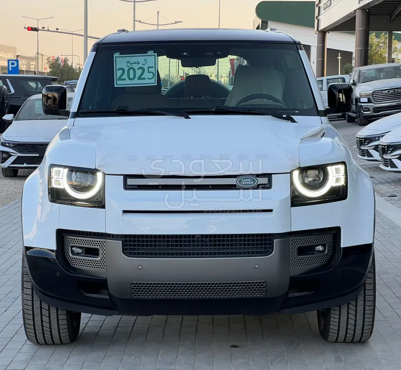 2025 لاند روفر ديفيندر اكس داينمك