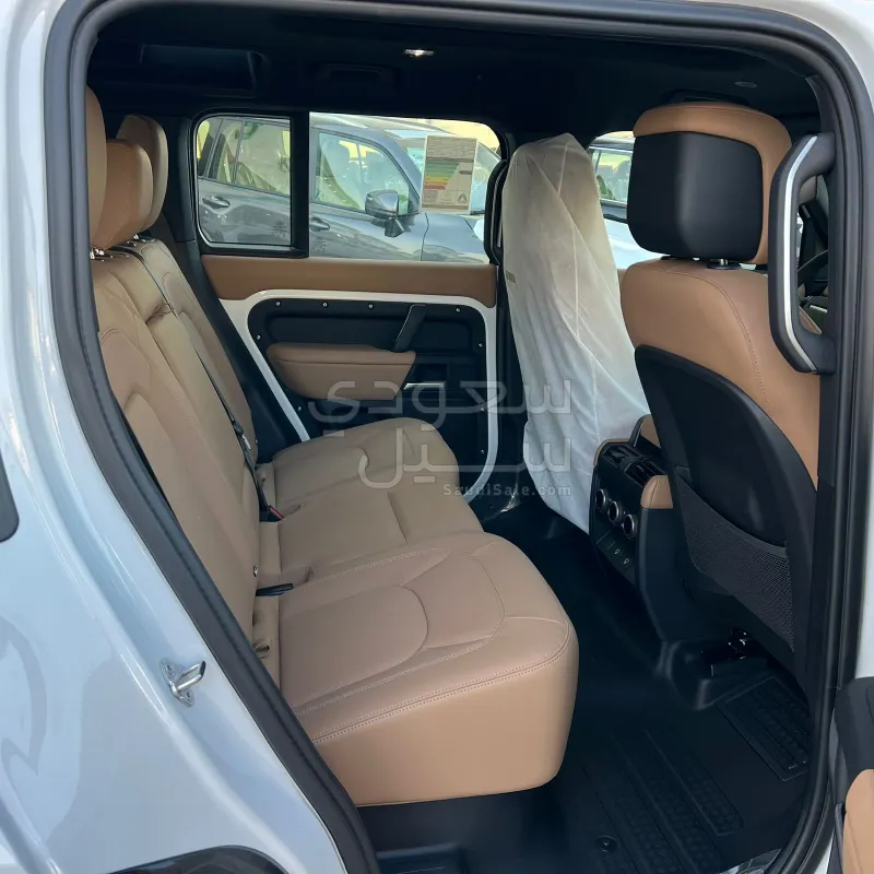 2025 لاند روفر ديفيندر اكس داينمك