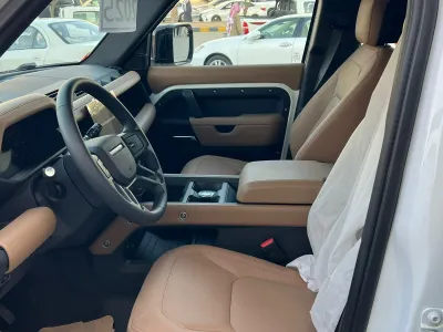 2025 لاند روفر ديفيندر اكس داينمك