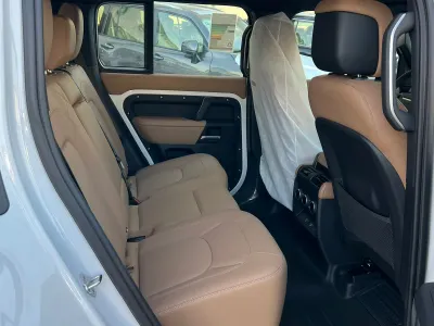 2025 لاند روفر ديفيندر اكس داينمك