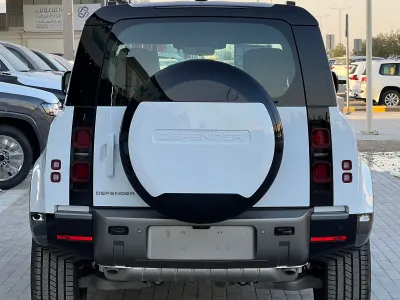 2025 لاند روفر ديفيندر اكس داينمك