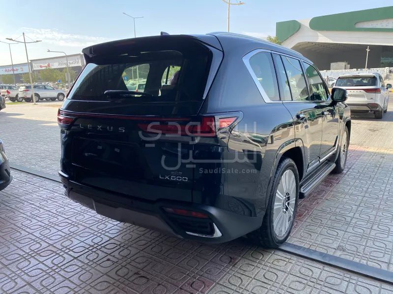 2026 لكزس إل إكس 600