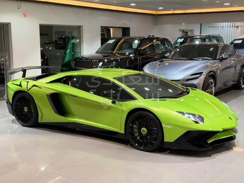 2016 لمبرجيني افنتادور اس في